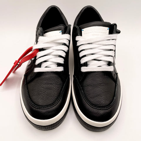 Off White Leather Vulcanized Low 'Black White' | EU M 39 / US M 6