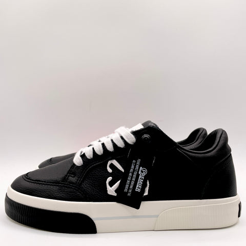 Off White Leather Vulcanized Low 'Black White' | EU M 39 / US M 6
