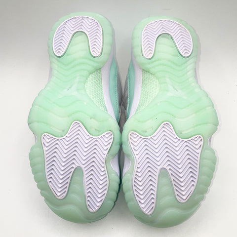 Air Jordan 11 Retro Low 'Lgloo (2025)' | US W 5.5 / US GS 4Y