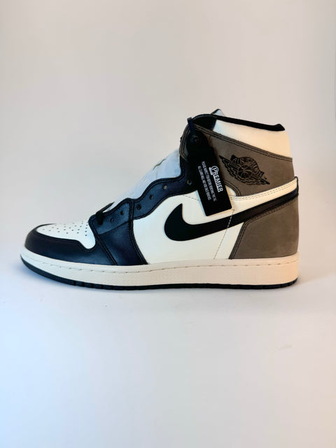 Air Jordan 1 Retro High OG 'Dark Mocha (2020)' | US M 10.5