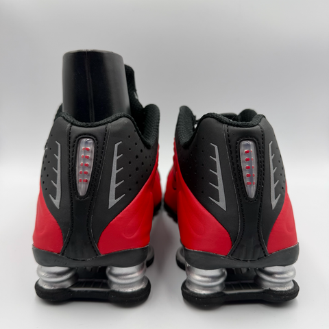 Nike Shox R4 `University Red Black Metallic Silver (2025)` |US M 7.5 (NB)