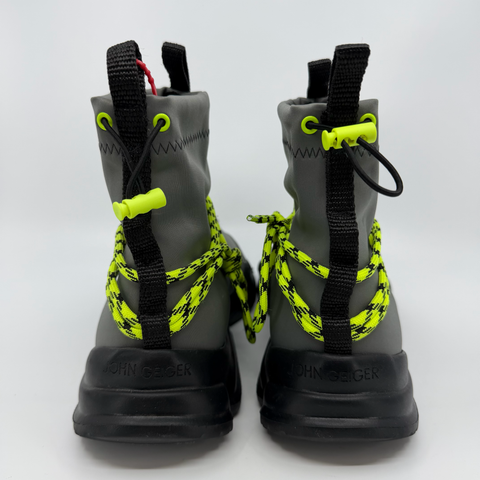 John Geiger 002 'Stealth Volt' | US M 9