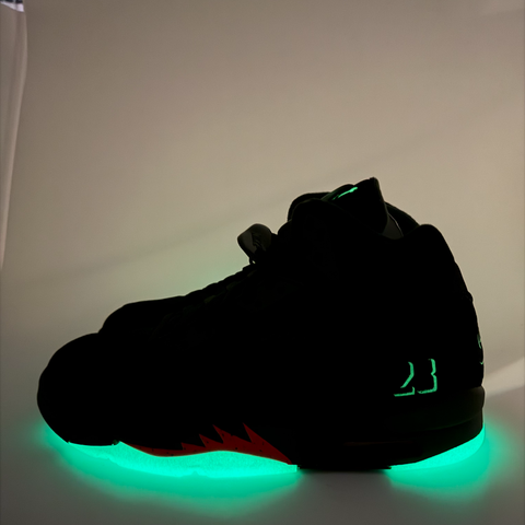Jordan 5 Retro `Halloween (2026)` | US M 9