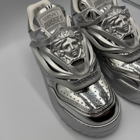Versace Odissea `Grey Metallic` | EU 42 /  US M 9
