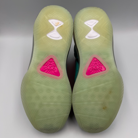 Nike LeBron 8 'South Beach (2021)' | US M 10