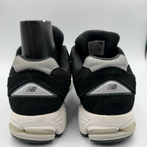 New Balance 2002R 'Black/White (2022)' | US 6 (NB)
