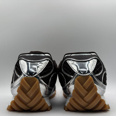 Bottega Veneta Orbit 'Fondant Silver' | EU M 41 / US M 8