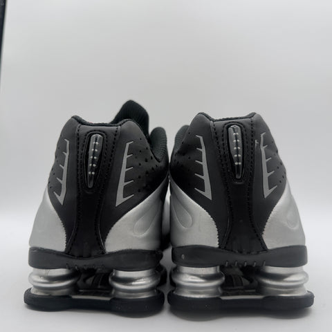 Nike Shox R4 'Metallic Silver (2025)' | US M 9.5