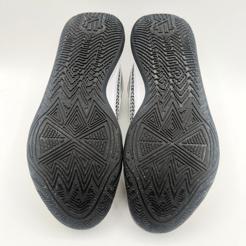 Nike Kyrie Flytrap 6 'White Black (2023)' | US M 11.5 (No Box)
