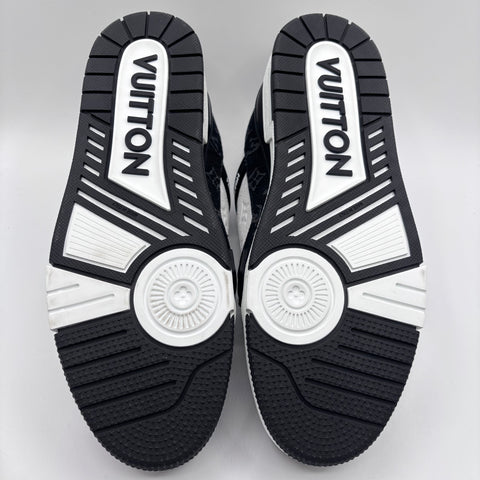 Louis Vuitton LV Trainer 'White Black' | US M 11