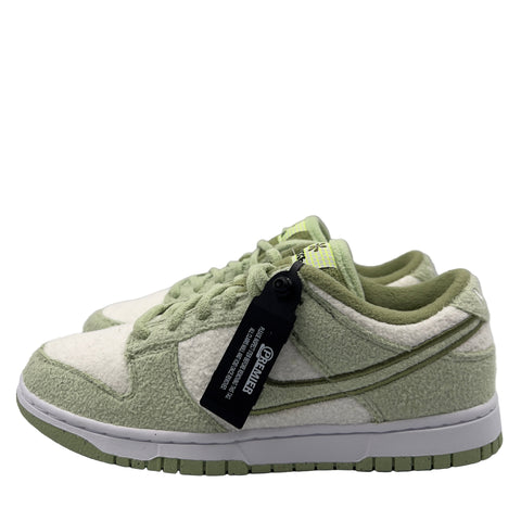 Nike Dunk Low SE Women's 'Fleece Pack (2022)' | US W 8.5 / M 7