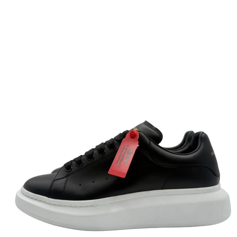 Alexander Mcqueen Oversized Black White | US M 11
