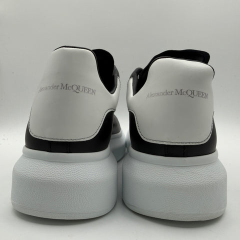 Alexander McQueen Oversized 'Black White' | EU M 42 / US M 9