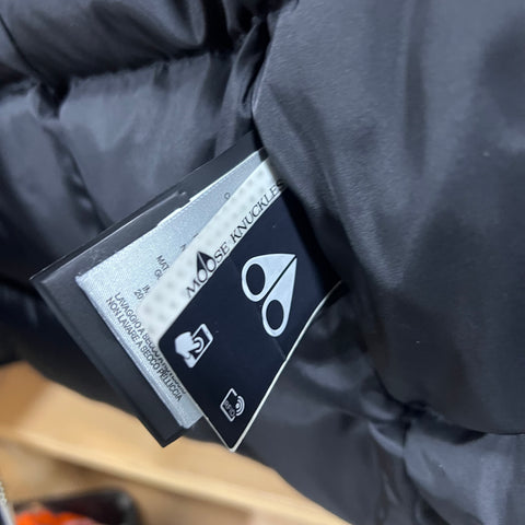 Moose Knuckle Jacket Women`s (Black)` | US W XS