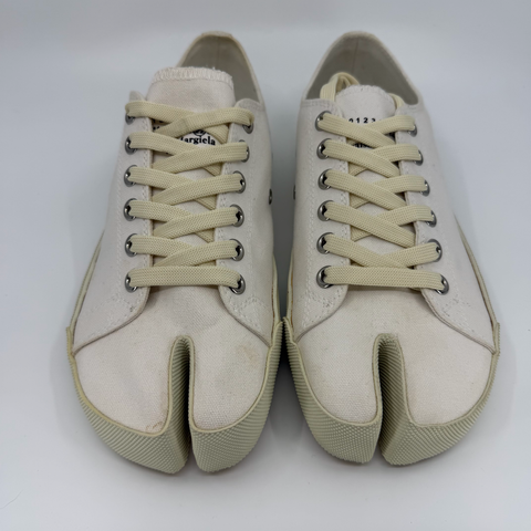 Maison Margiela `White Canvas Tabi` | EU 41 / US M 8